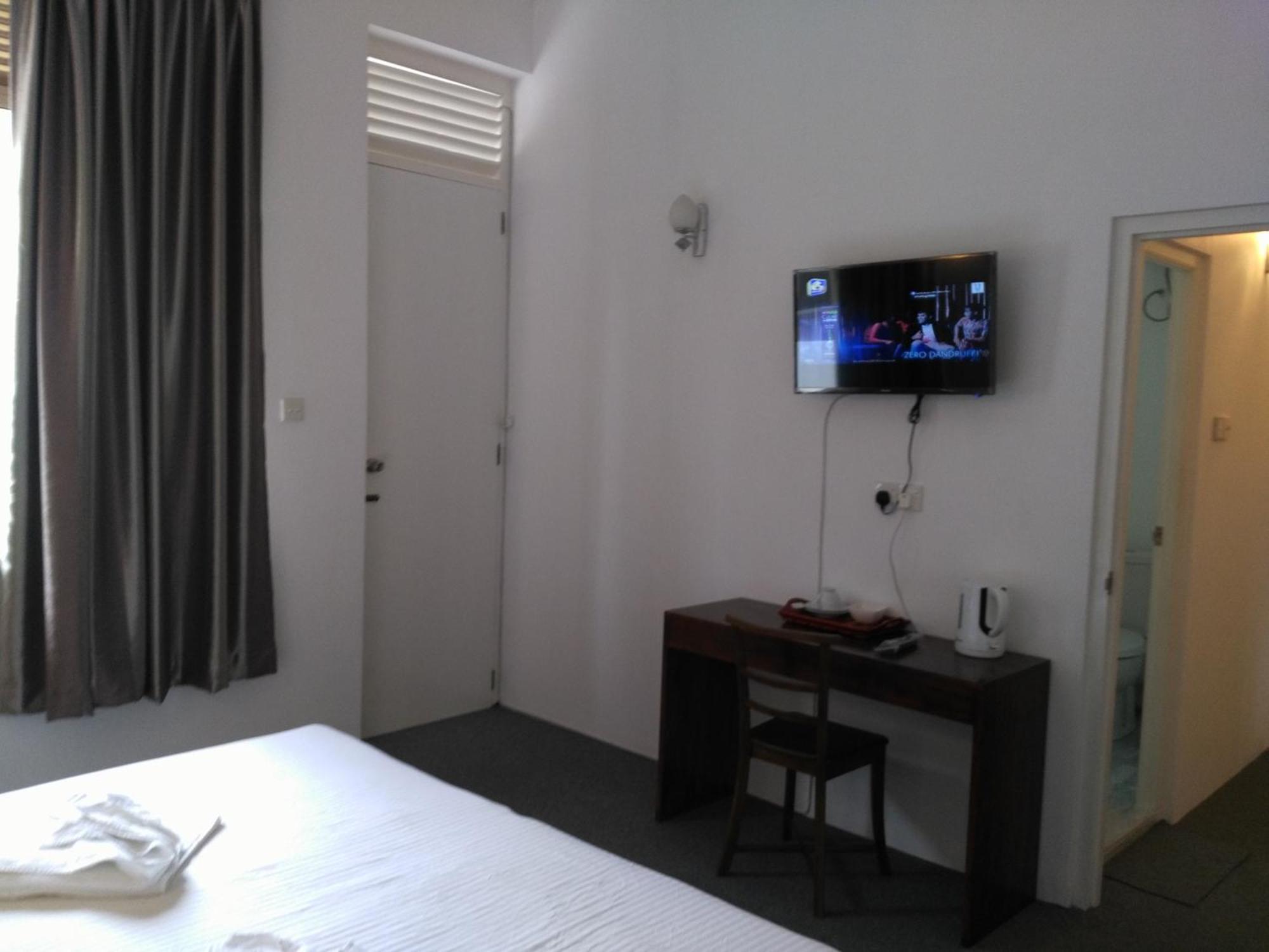 West Inn קולומבו מראה חיצוני תמונה