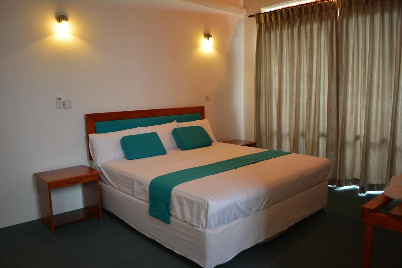 West Inn קולומבו מראה חיצוני תמונה