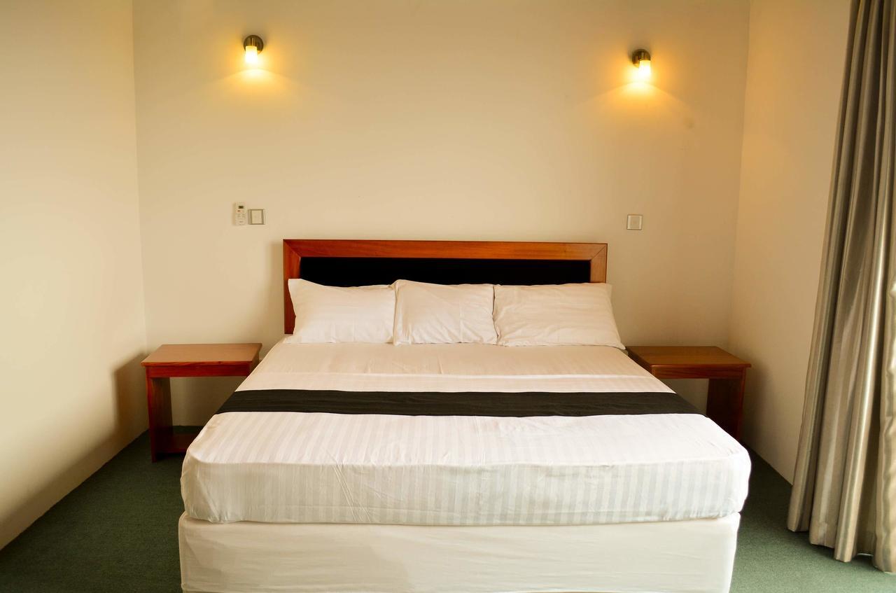 West Inn קולומבו מראה חיצוני תמונה