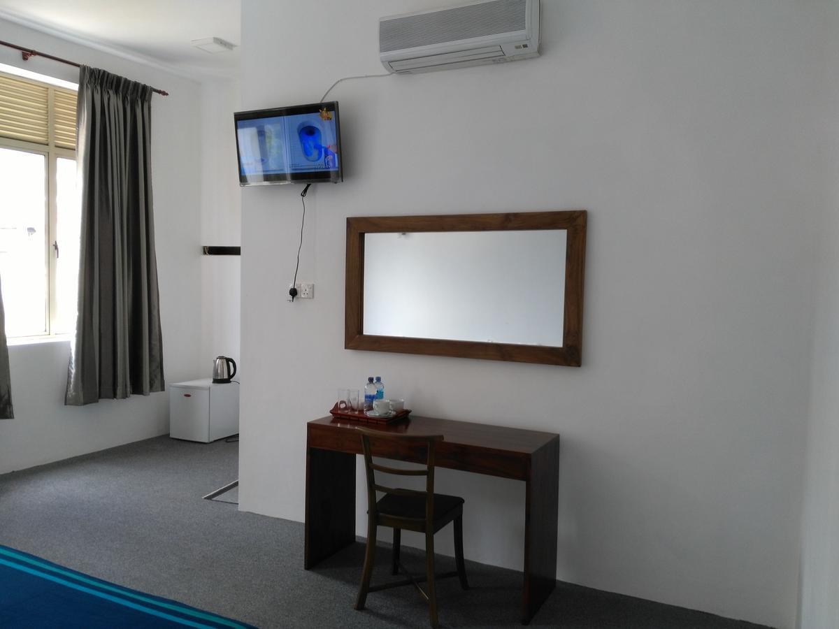 West Inn קולומבו מראה חיצוני תמונה